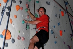mitarbeiterklettern_in_der_kletterarena_20121208_1352067554