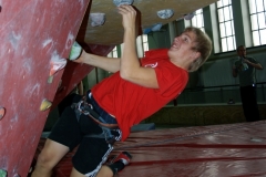 mitarbeiterklettern_in_der_kletterarena_20121208_1476544333