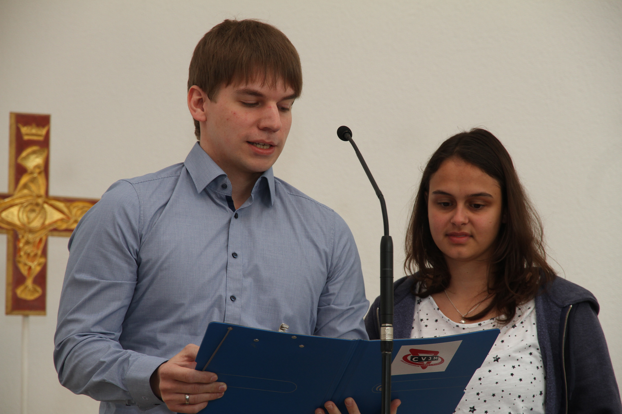 Jasmin Kneschke und Samuel Gruber bedanken sich bei ihren Vorgängern